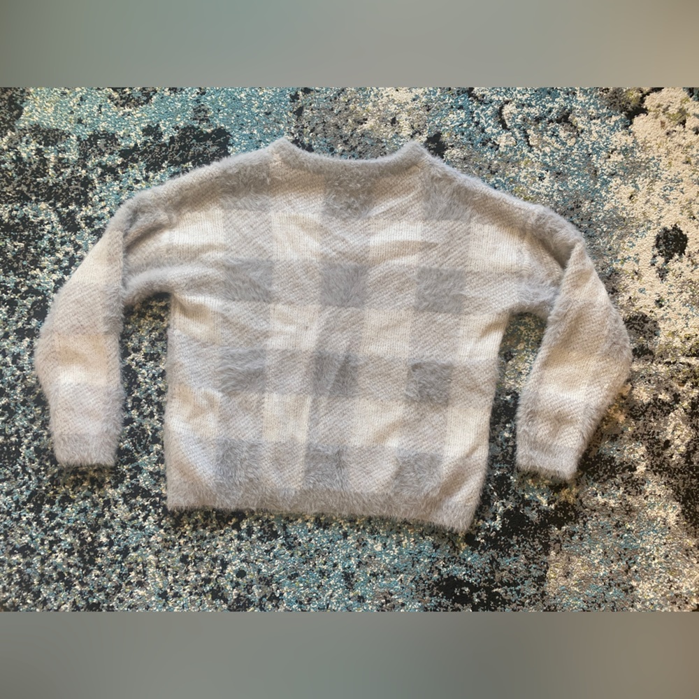 Fuzzy blue Checkered Sweater - Picture 4 of 7